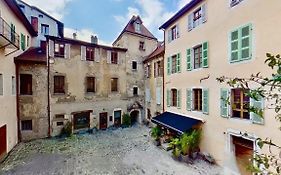 Appartement De Charme Au Coeur De La Vieille Ville